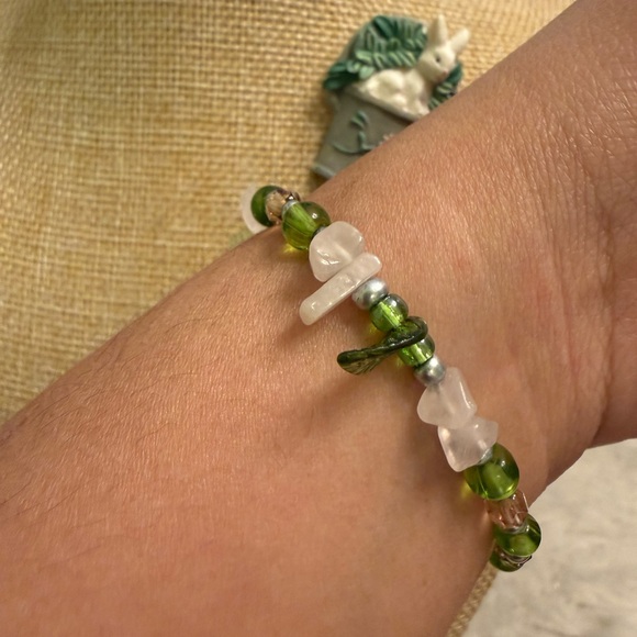 Adorable 3 Piece Easter Jewelry Bundle - Picture 4 of 8